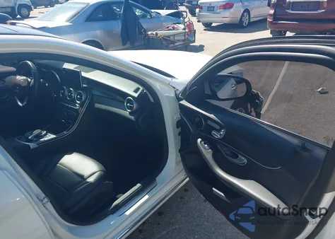 2016 Mercedes-Benz C 300 4Matic из США, поврежденный, VIN WDDWF4KB2GR136009